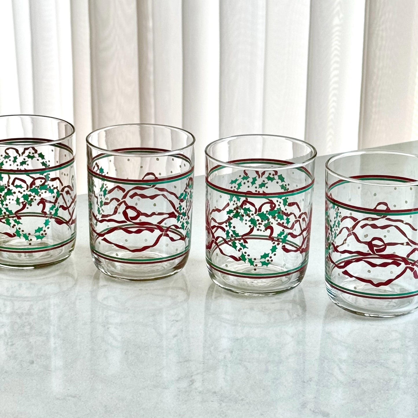 Vintage Wreath and Ribbon Glasses - Set of 4 Tumblers