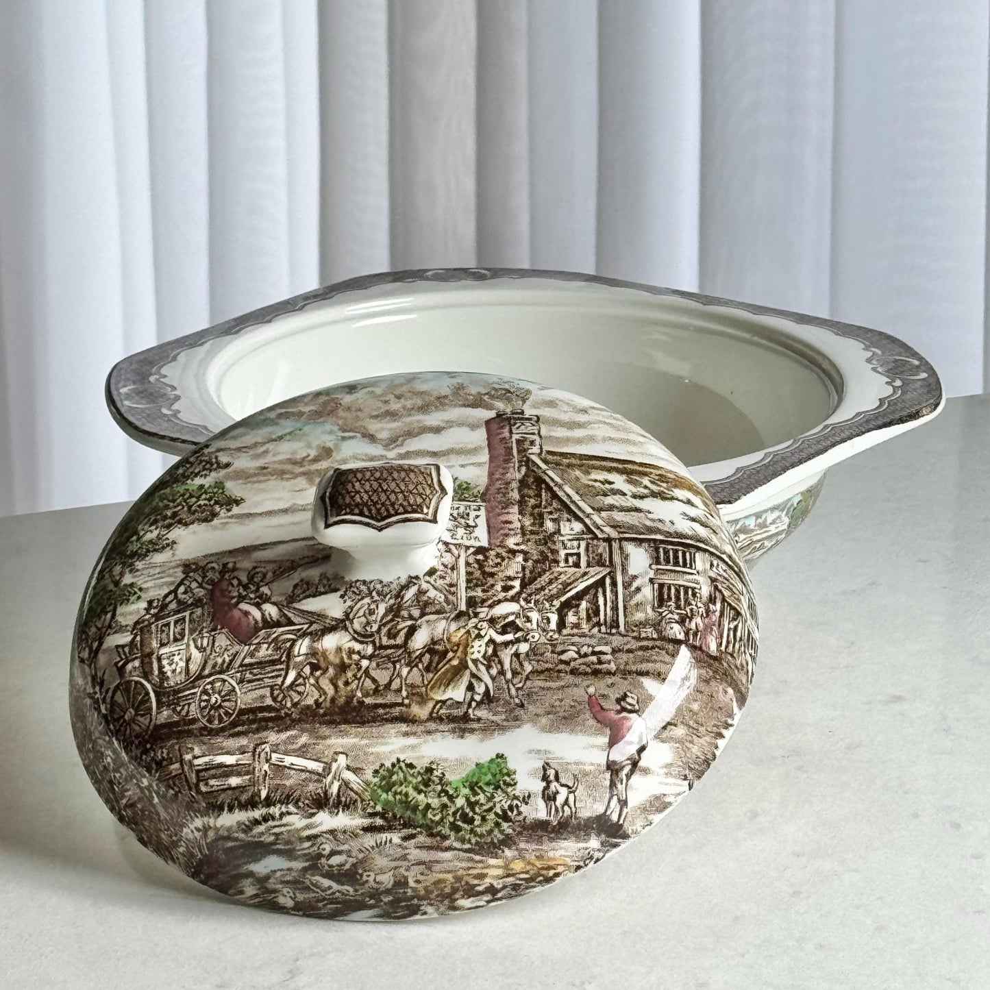 Vintage Wood & Sons The Post House Lidded Bowl