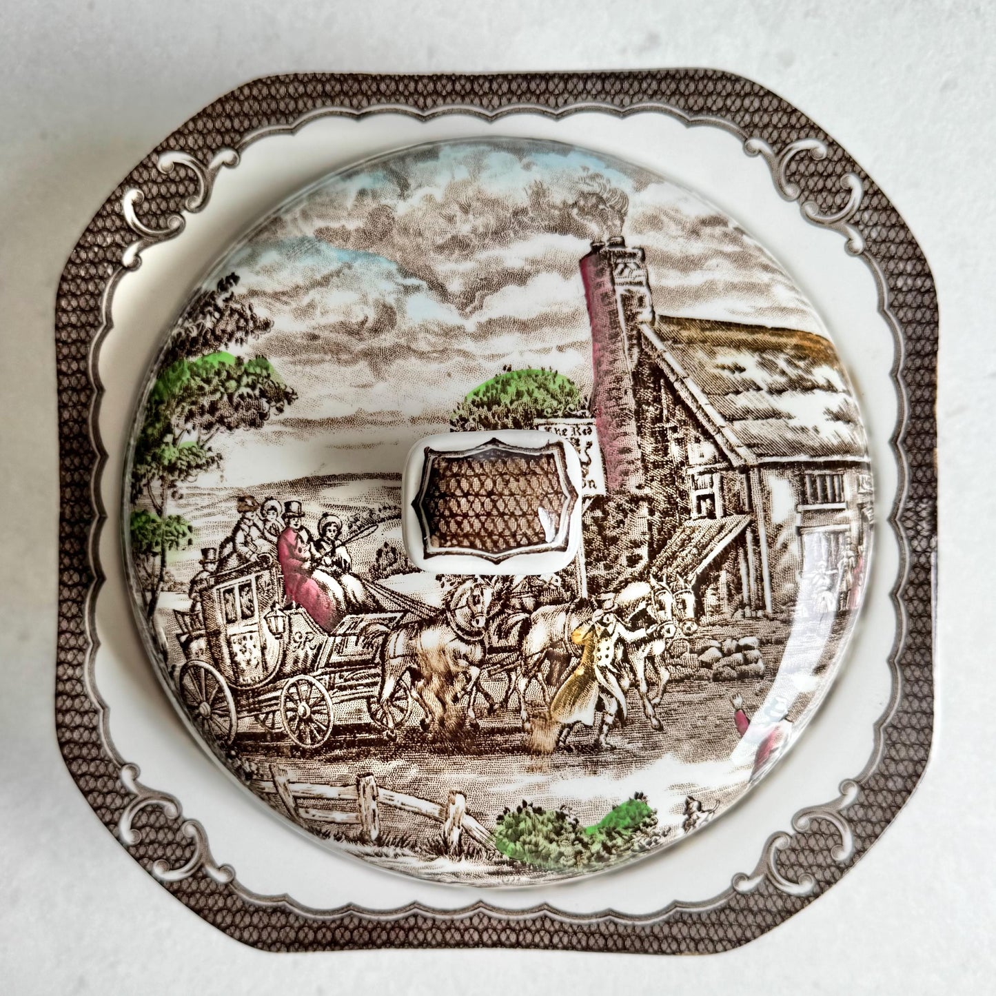 Vintage Wood & Sons The Post House Lidded Bowl
