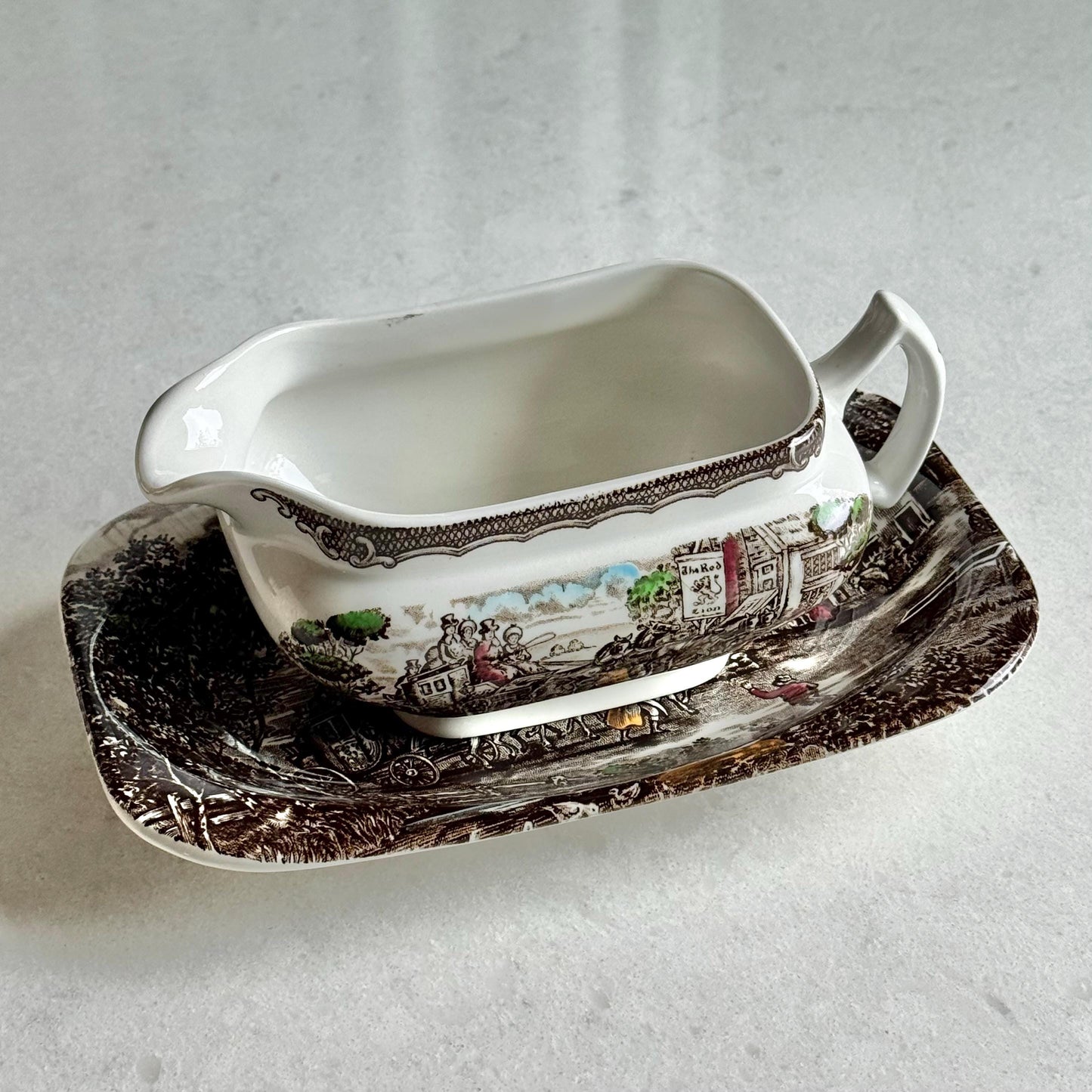 Vintage Wood & Sons The Post House Gravy /Sauce Boat with Underplate