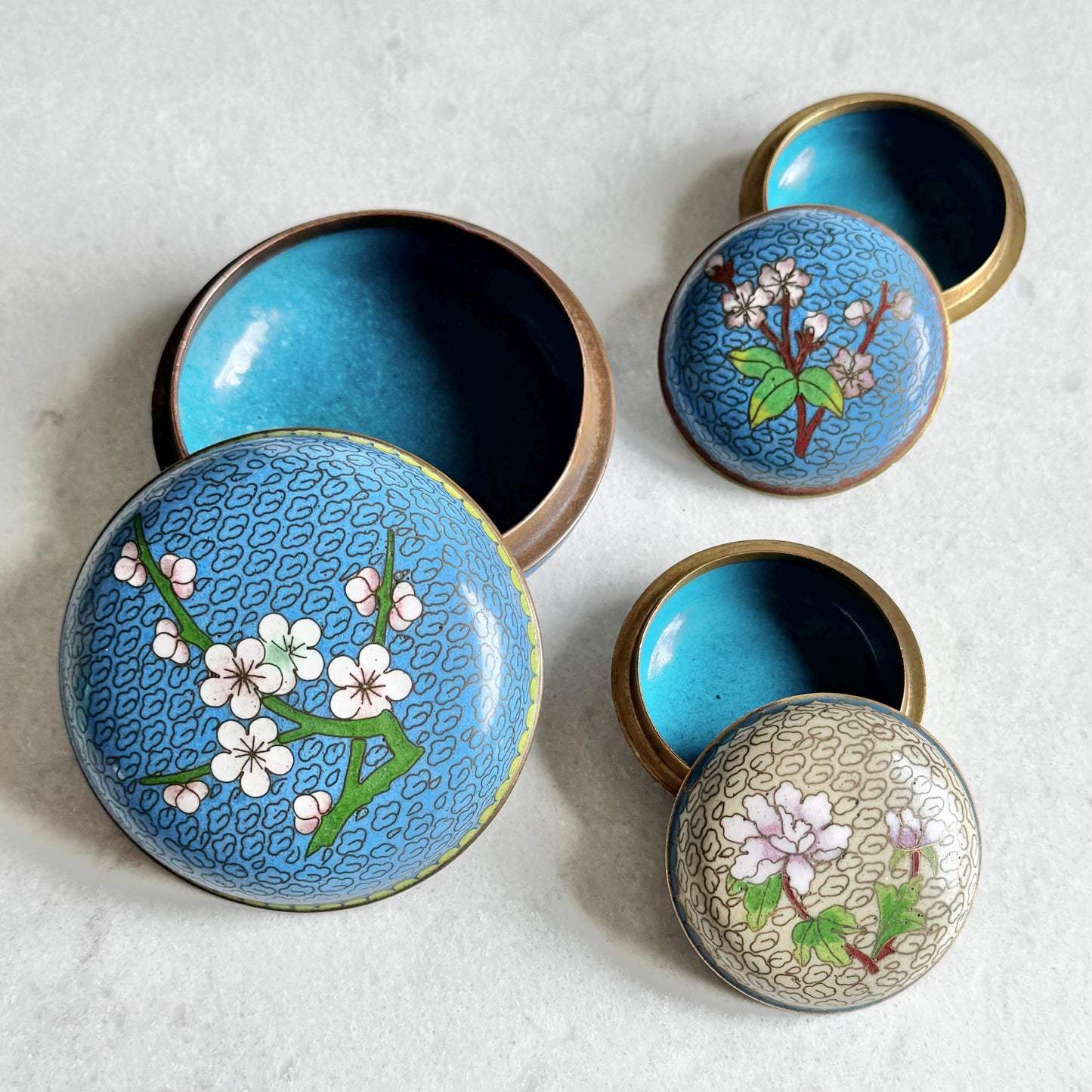 Vintage Chinese Cloisonne Round Trinket Boxes - Set of 3