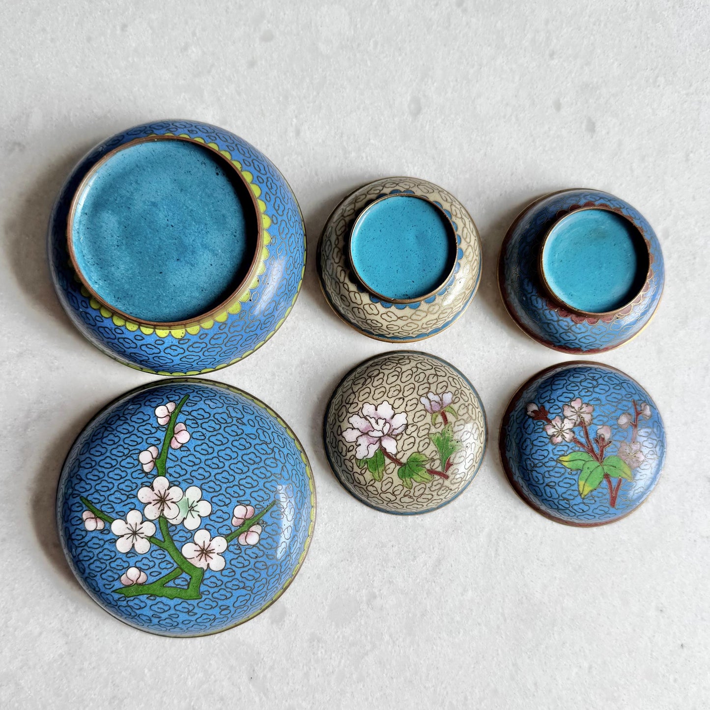 Vintage Chinese Cloisonne Round Trinket Boxes - Set of 3