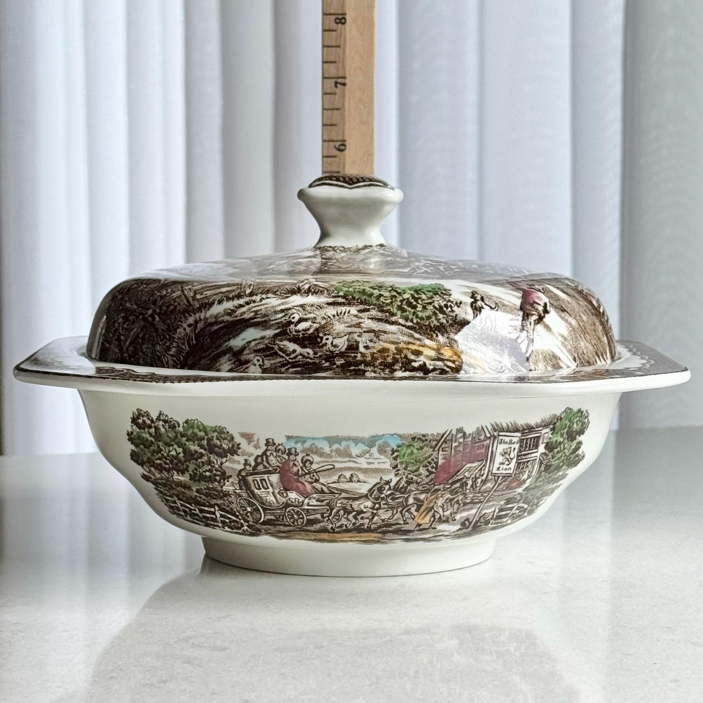 Vintage Wood & Sons The Post House Lidded Bowl