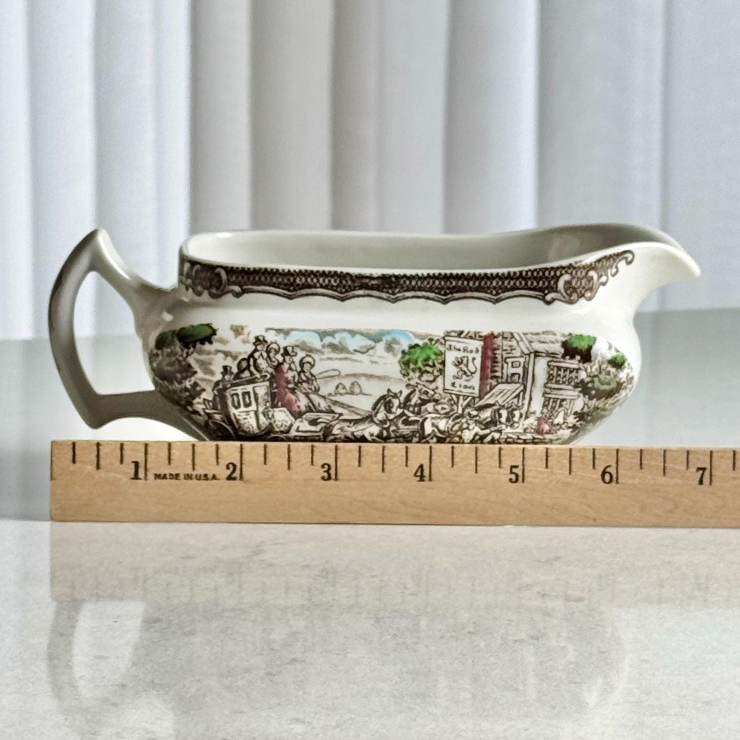 Vintage Wood & Sons The Post House Gravy /Sauce Boat with Underplate