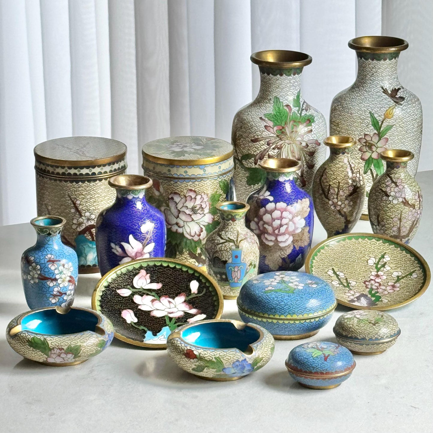 Vintage Chinese Cloisonne Round Trinket Boxes - Set of 3