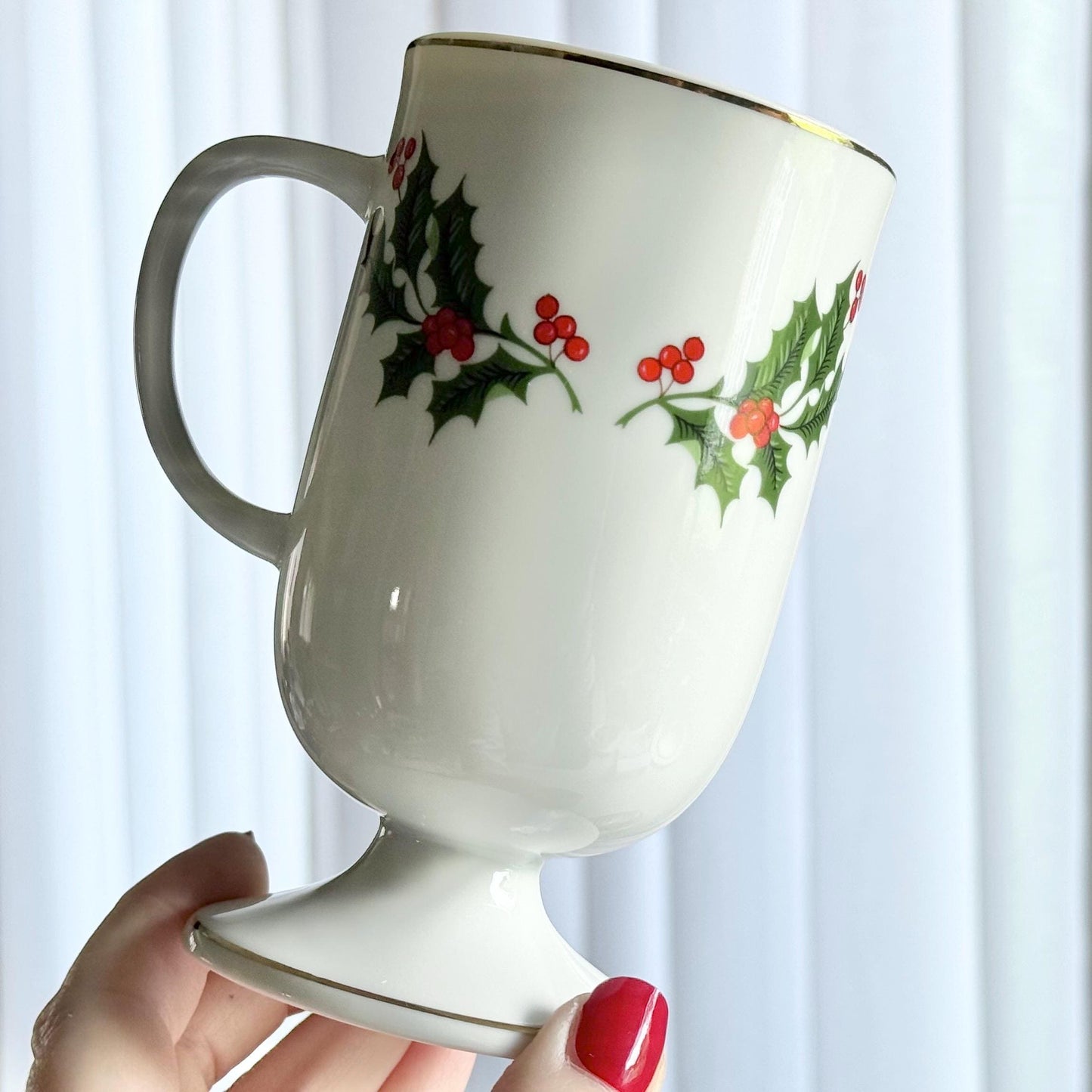 Vintage Kashima Christmas Holly Footed Cups - Set of 4
