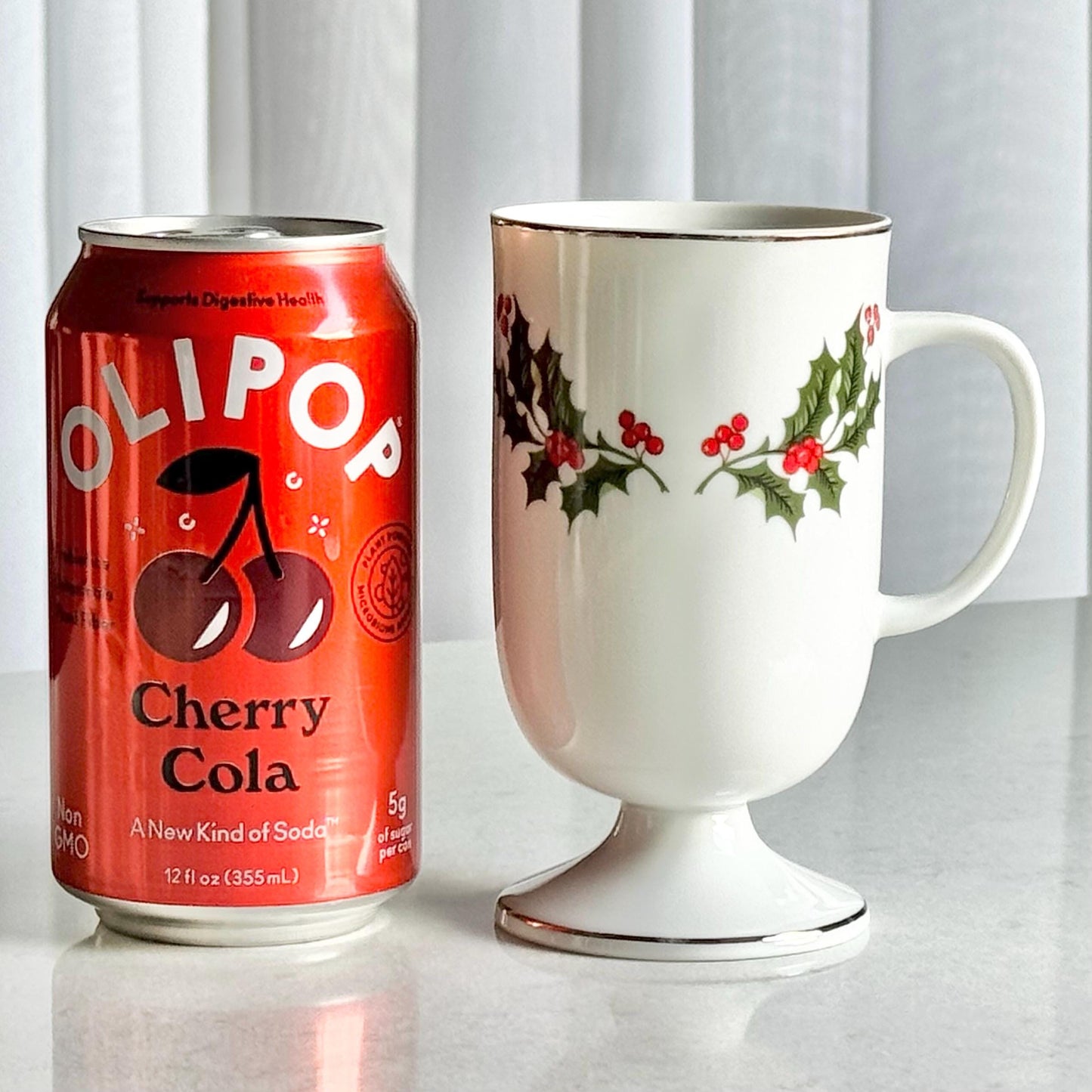 Vintage Kashima Christmas Holly Footed Cups - Set of 4