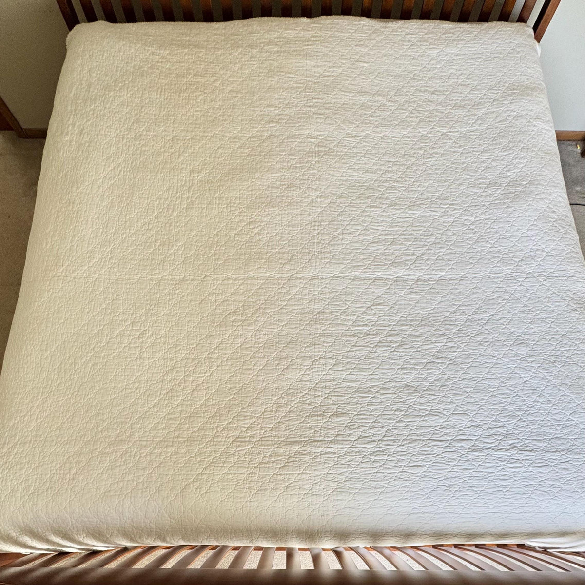 Vintage Scalloped Edge Floral Trellis Bedspread Coverlet - Approx. 91 in x 82 in.