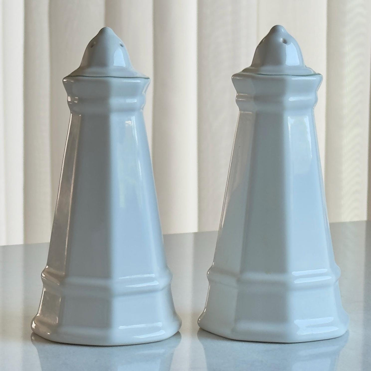 Vintage Pfaltzgraff Heritage Christmas Salt and Pepper Shakers - Set of 2