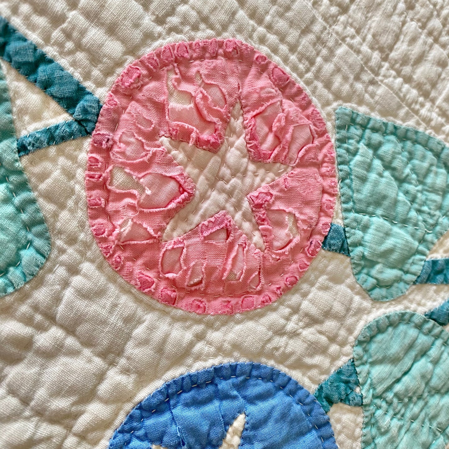 Vintage Applique Quilt - Approx. 69 in. X 89 in.