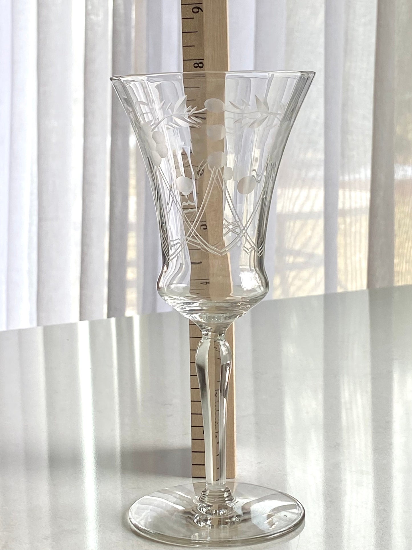 Vintage Etched Optic Ribbed Glasses - Set of 8