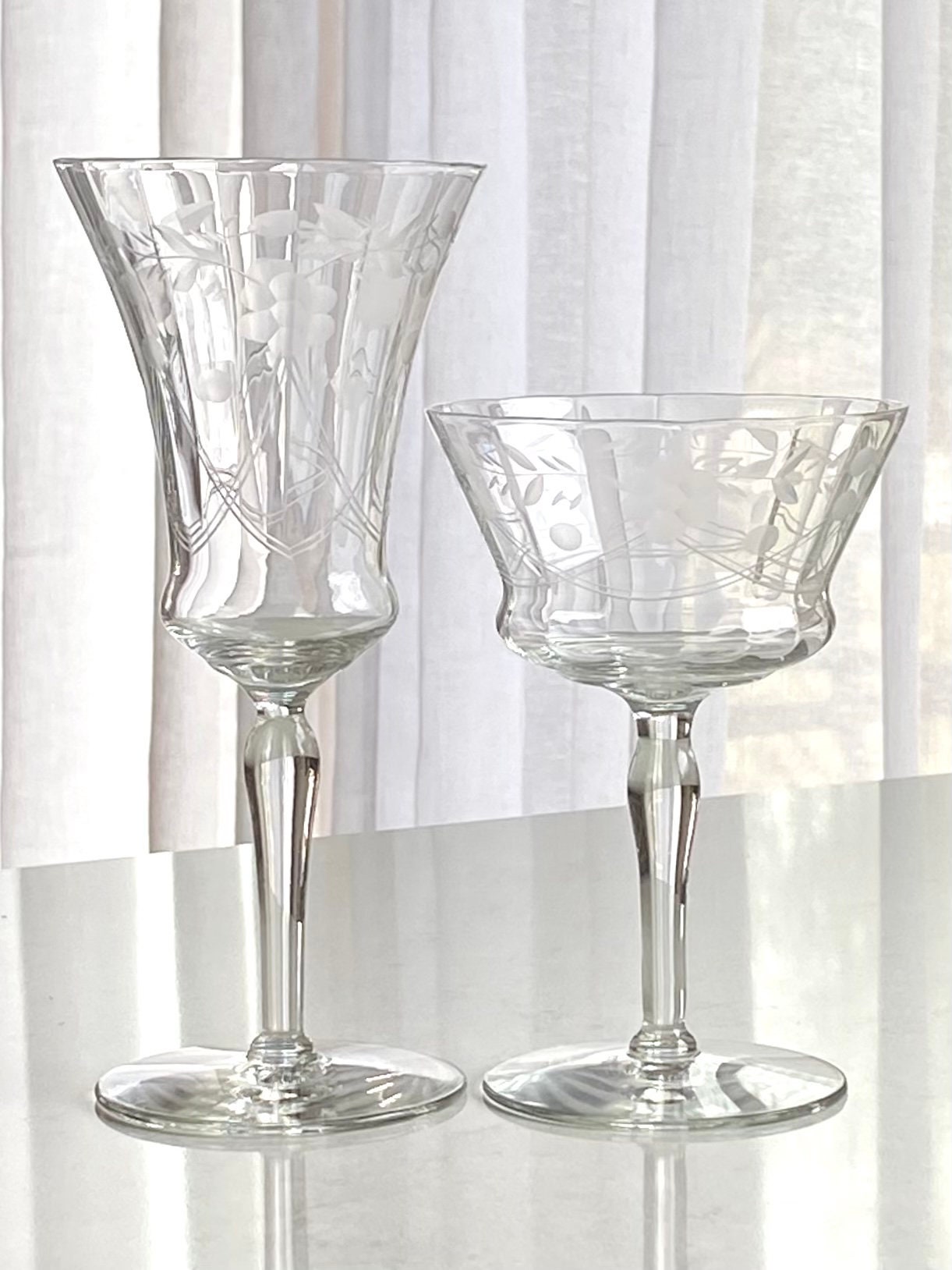 Vintage Etched Optic Ribbed Glasses - Set of 8