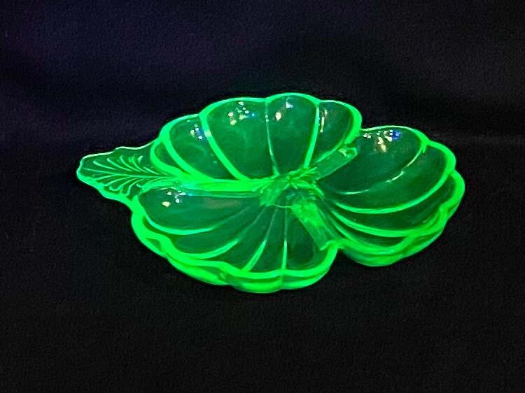 Vintage Jeannette Doric Clover Three Part Dishes (circa 1935 - 1938) - Uranium Green and Pink Available