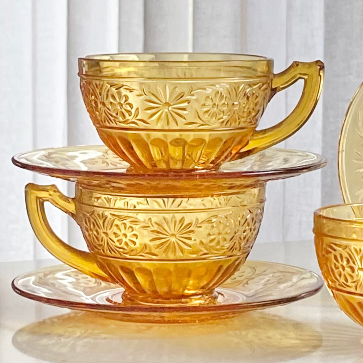 Vintage Indiana Glass Daisy Amber Cups and Saucers - 4 sets, 8 pieces total